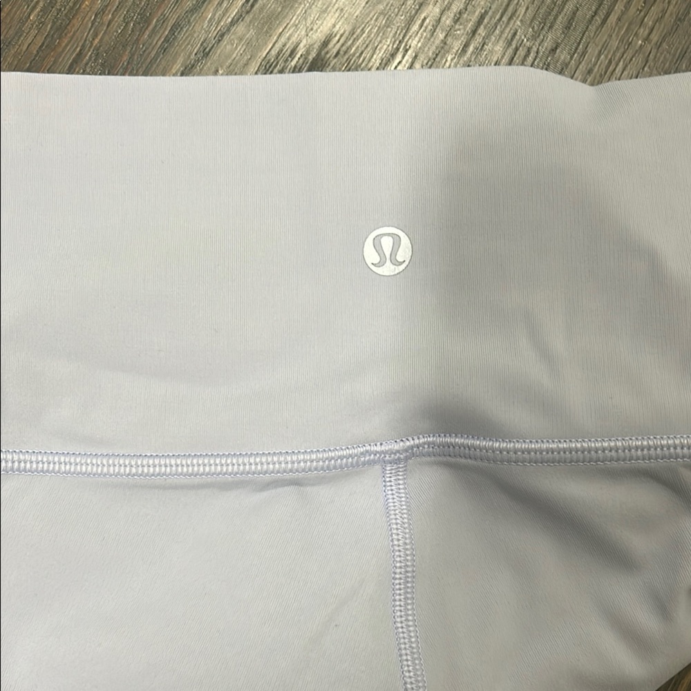 White High-Waisted Leggings - Picture 4 of 5